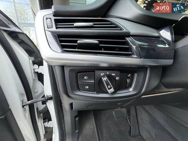 Білий БМВ Х5, об'ємом двигуна 2.99 л та пробігом 162 тис. км за 34300 $, фото 60 на Automoto.ua