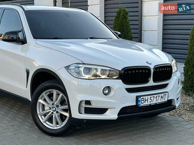 Белый БМВ Х5, объемом двигателя 2 л и пробегом 169 тыс. км за 23800 $, фото 71 на Automoto.ua