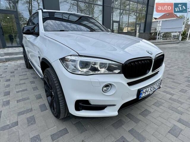Білий БМВ Х5, об'ємом двигуна 2.99 л та пробігом 162 тис. км за 34300 $, фото 12 на Automoto.ua