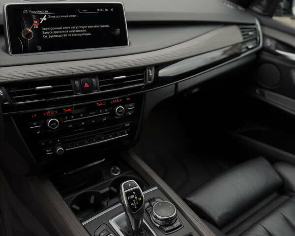 Белый БМВ Х5, объемом двигателя 2.99 л и пробегом 143 тыс. км за 34500 $, фото 9 на Automoto.ua