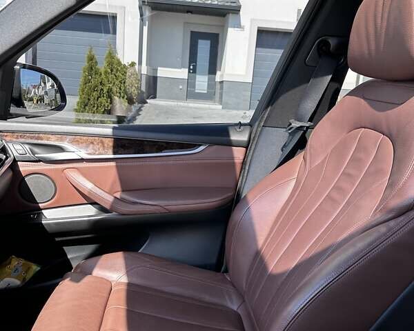 Білий БМВ Х5, об'ємом двигуна 2.98 л та пробігом 209 тис. км за 26500 $, фото 25 на Automoto.ua