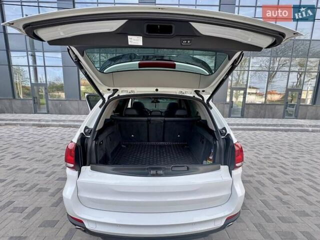 Білий БМВ Х5, об'ємом двигуна 2.99 л та пробігом 162 тис. км за 34300 $, фото 77 на Automoto.ua