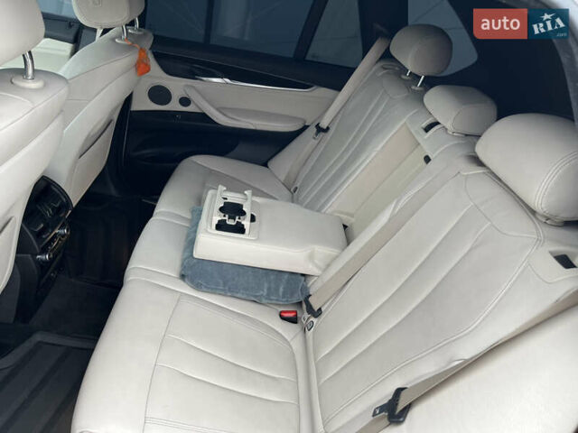 Білий БМВ Х5, об'ємом двигуна 3 л та пробігом 102 тис. км за 25500 $, фото 33 на Automoto.ua