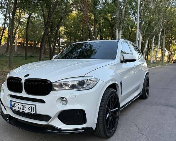 Белый БМВ Х5, объемом двигателя 3 л и пробегом 187 тыс. км за 21999 $, фото 12 на Automoto.ua