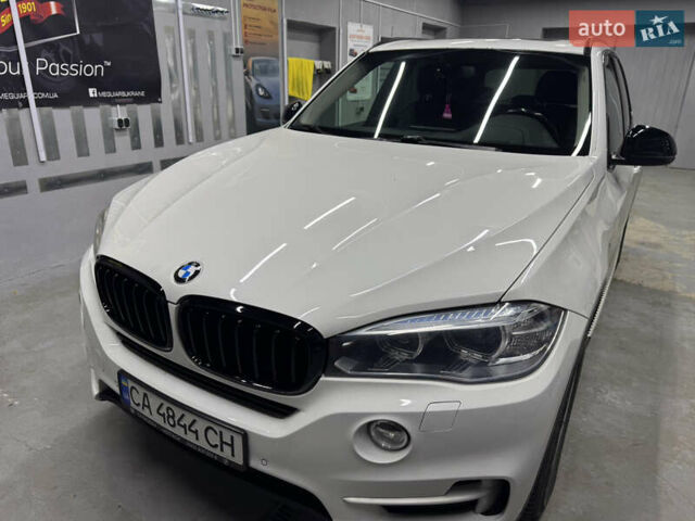 Белый БМВ Х5, объемом двигателя 2.98 л и пробегом 159 тыс. км за 23500 $, фото 3 на Automoto.ua