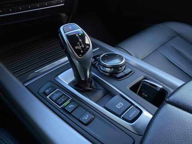 Белый БМВ Х5, объемом двигателя 3 л и пробегом 183 тыс. км за 24700 $, фото 9 на Automoto.ua