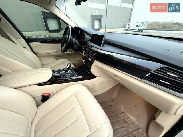 Білий БМВ Х5, об'ємом двигуна 3 л та пробігом 118 тис. км за 23990 $, фото 73 на Automoto.ua