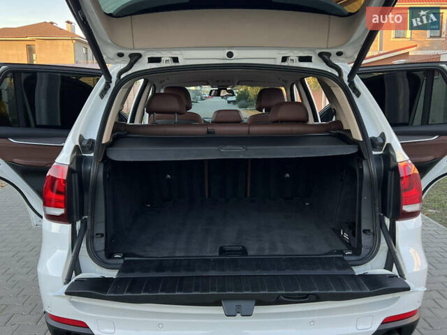 Белый БМВ Х5, объемом двигателя 2 л и пробегом 170 тыс. км за 23500 $, фото 19 на Automoto.ua