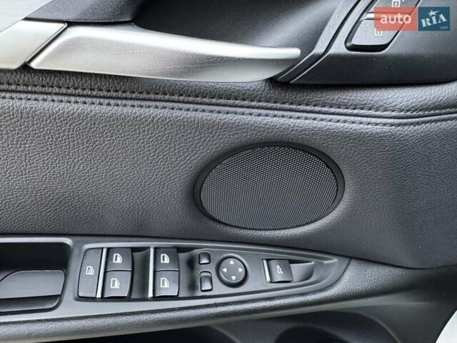 Білий БМВ Х5, об'ємом двигуна 2.99 л та пробігом 162 тис. км за 34300 $, фото 40 на Automoto.ua