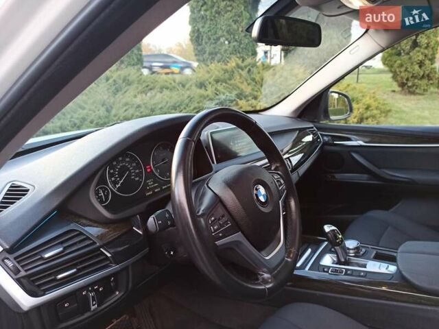 Белый БМВ Х5, объемом двигателя 2.99 л и пробегом 236 тыс. км за 24500 $, фото 22 на Automoto.ua