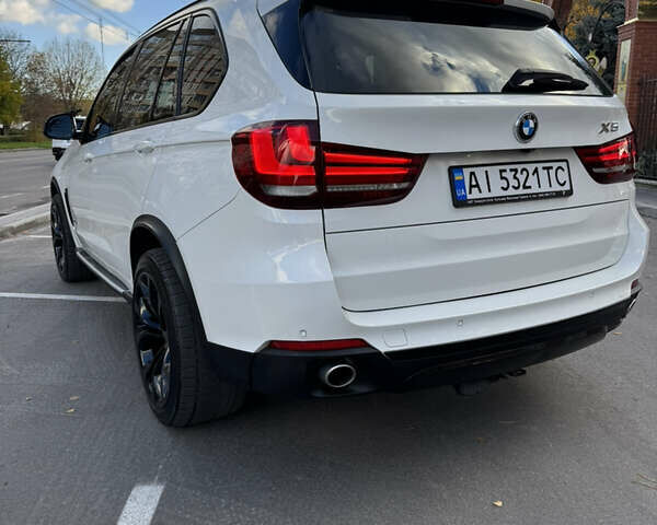 Белый БМВ Х5, объемом двигателя 2.99 л и пробегом 142 тыс. км за 34377 $, фото 3 на Automoto.ua