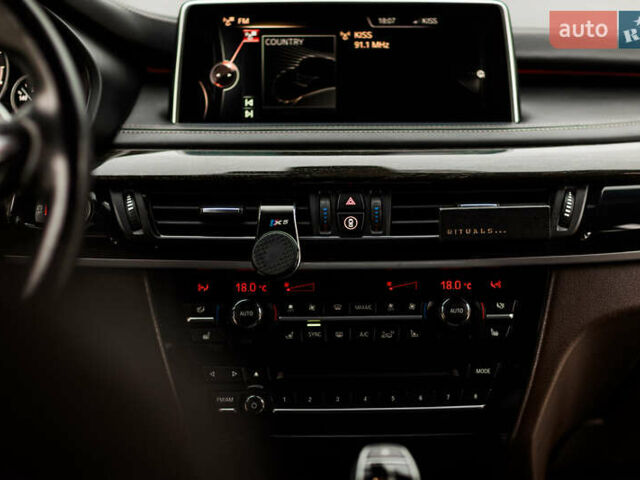 Белый БМВ Х5, объемом двигателя 4.39 л и пробегом 150 тыс. км за 26400 $, фото 17 на Automoto.ua