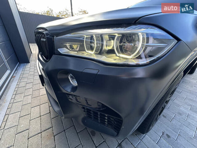 Белый БМВ Х5, объемом двигателя 2.99 л и пробегом 275 тыс. км за 25500 $, фото 45 на Automoto.ua