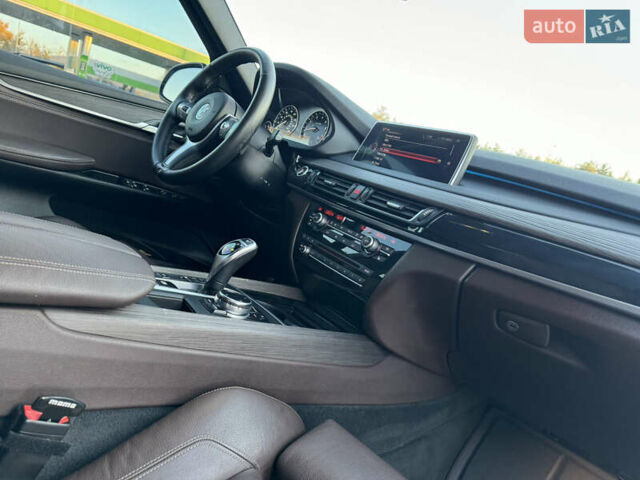 БМВ Х5 2014 в Днепре (Днепропетровске) на Automoto.ua Белый БМВ Х5, объемом двигателя 2.98 л и пробегом 140 тыс. км за 29000 $, фото 36 на Automoto.ua