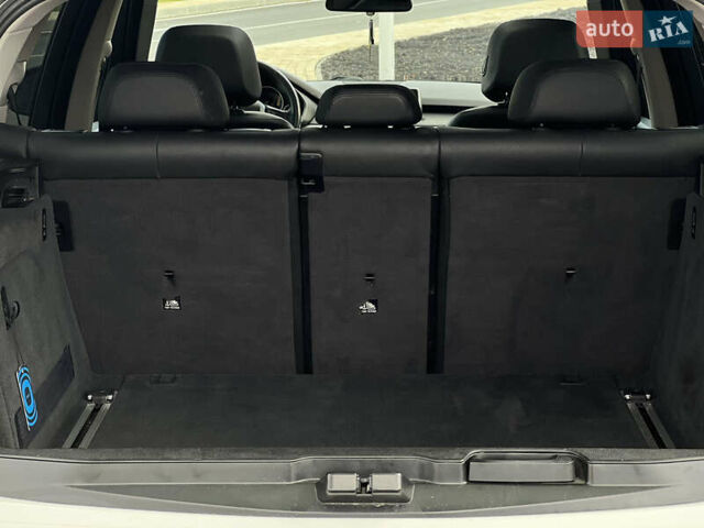 Белый БМВ Х5, объемом двигателя 2.98 л и пробегом 135 тыс. км за 20000 $, фото 34 на Automoto.ua