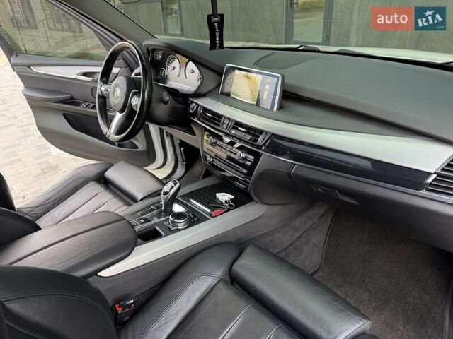 Білий БМВ Х5, об'ємом двигуна 2.99 л та пробігом 162 тис. км за 34300 $, фото 49 на Automoto.ua