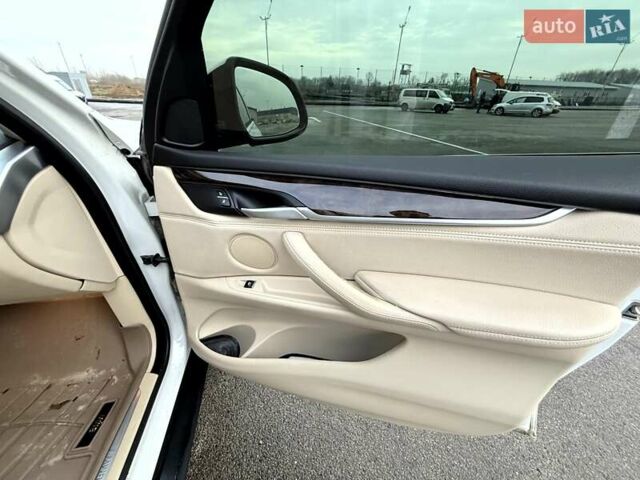 Білий БМВ Х5, об'ємом двигуна 3 л та пробігом 118 тис. км за 23990 $, фото 57 на Automoto.ua