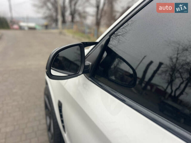 Белый БМВ Х5, объемом двигателя 2.98 л и пробегом 235 тыс. км за 22500 $, фото 42 на Automoto.ua