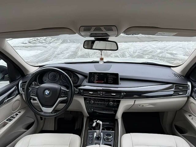 Белый БМВ Х5, объемом двигателя 3 л и пробегом 83 тыс. км за 4000 $, фото 7 на Automoto.ua