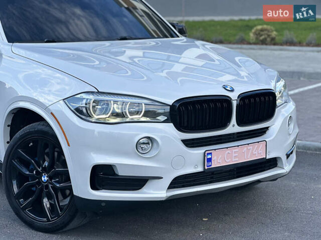 Белый БМВ Х5, объемом двигателя 2.99 л и пробегом 220 тыс. км за 27999 $, фото 3 на Automoto.ua