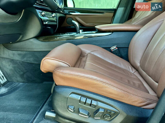 Белый БМВ Х5, объемом двигателя 2.99 л и пробегом 275 тыс. км за 25500 $, фото 31 на Automoto.ua