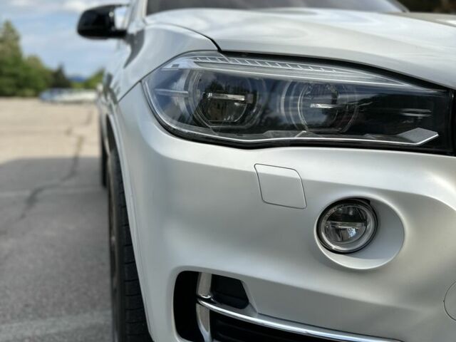 Белый БМВ Х5, объемом двигателя 3 л и пробегом 193 тыс. км за 23999 $, фото 11 на Automoto.ua