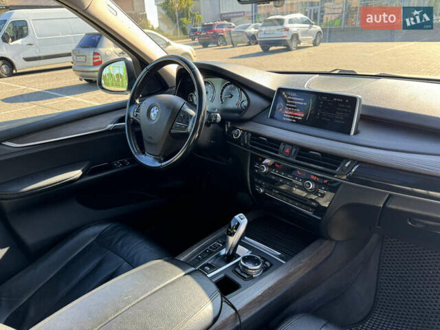 Белый БМВ Х5, объемом двигателя 2.98 л и пробегом 159 тыс. км за 20300 $, фото 17 на Automoto.ua