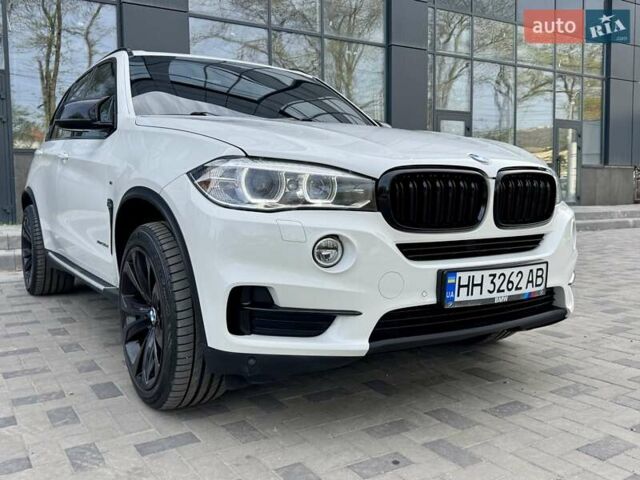 Білий БМВ Х5, об'ємом двигуна 2.99 л та пробігом 162 тис. км за 34300 $, фото 8 на Automoto.ua