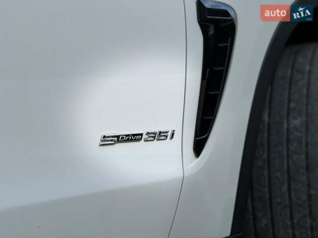 Белый БМВ Х5, объемом двигателя 2.98 л и пробегом 135 тыс. км за 20000 $, фото 20 на Automoto.ua