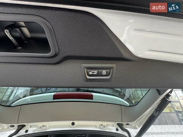 Білий БМВ Х5, об'ємом двигуна 2.99 л та пробігом 162 тис. км за 34300 $, фото 79 на Automoto.ua