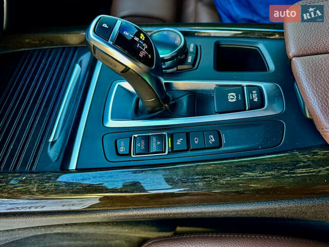 Белый БМВ Х5, объемом двигателя 2.99 л и пробегом 275 тыс. км за 25500 $, фото 29 на Automoto.ua