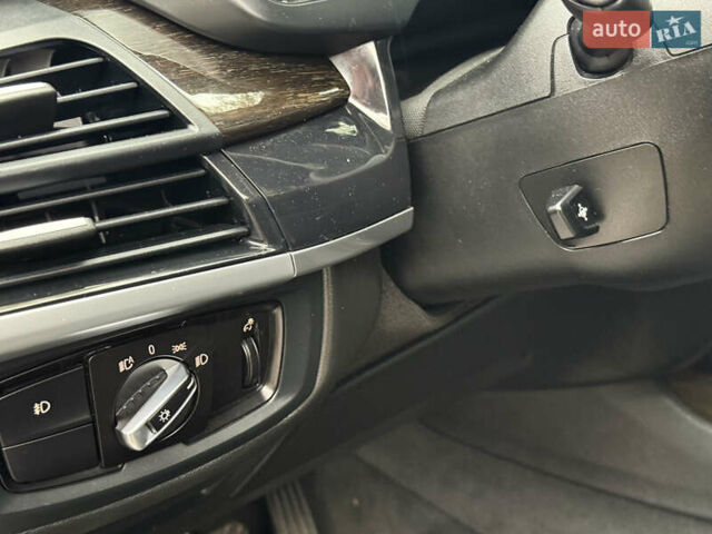 Белый БМВ Х5, объемом двигателя 3 л и пробегом 287 тыс. км за 23999 $, фото 28 на Automoto.ua