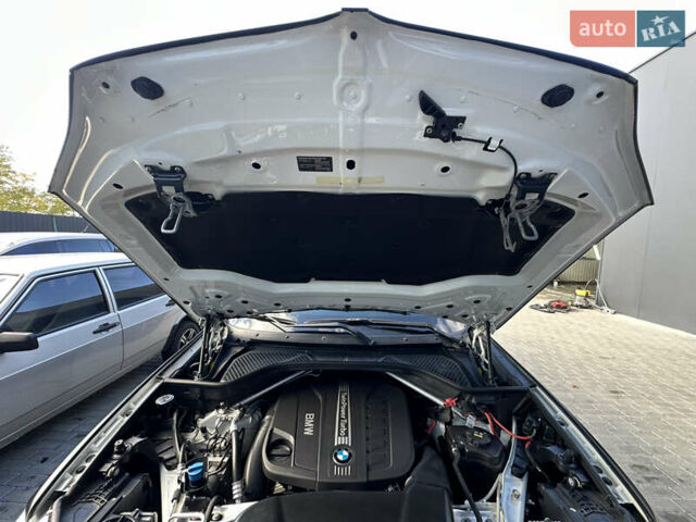 Белый БМВ Х5, объемом двигателя 2.99 л и пробегом 275 тыс. км за 25500 $, фото 44 на Automoto.ua