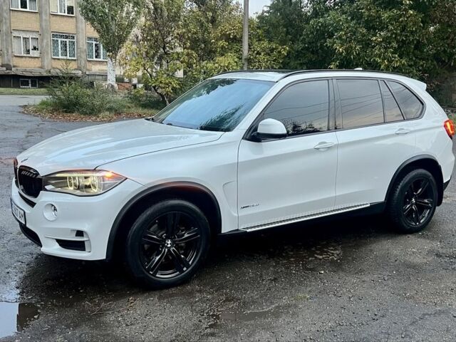 Белый БМВ Х5, объемом двигателя 3 л и пробегом 206 тыс. км за 29000 $, фото 14 на Automoto.ua