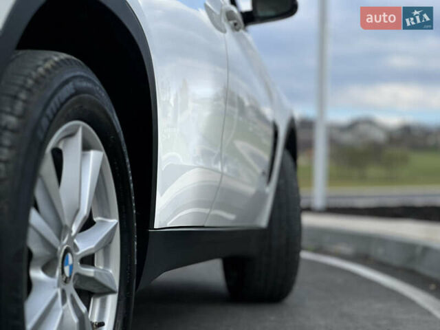 Белый БМВ Х5, объемом двигателя 2.98 л и пробегом 135 тыс. км за 20000 $, фото 19 на Automoto.ua