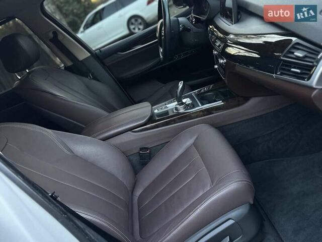 Белый БМВ Х5, объемом двигателя 2.99 л и пробегом 309 тыс. км за 23700 $, фото 36 на Automoto.ua