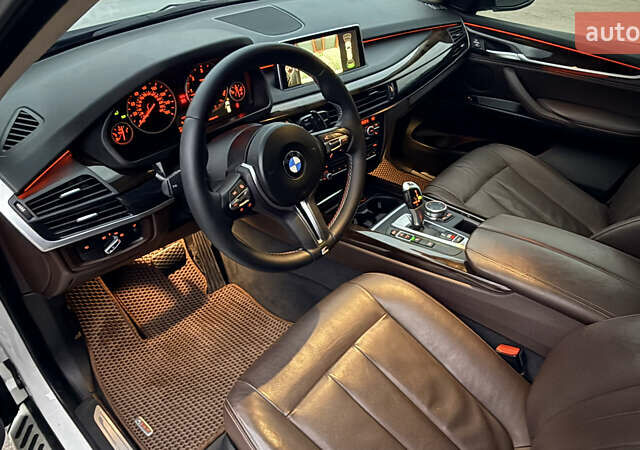 Белый БМВ Х5, объемом двигателя 3 л и пробегом 225 тыс. км за 28999 $, фото 20 на Automoto.ua