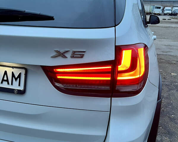 Белый БМВ Х5, объемом двигателя 2.99 л и пробегом 187 тыс. км за 25500 $, фото 57 на Automoto.ua