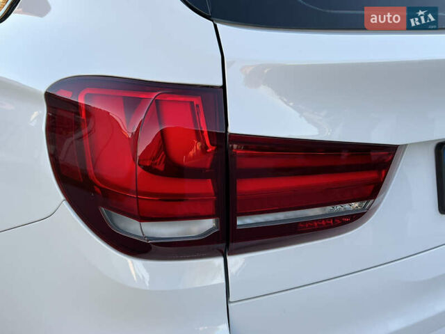 Белый БМВ Х5, объемом двигателя 2 л и пробегом 170 тыс. км за 23500 $, фото 44 на Automoto.ua