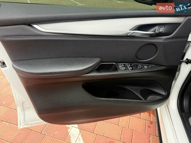 Белый БМВ Х5, объемом двигателя 2.99 л и пробегом 175 тыс. км за 31900 $, фото 46 на Automoto.ua