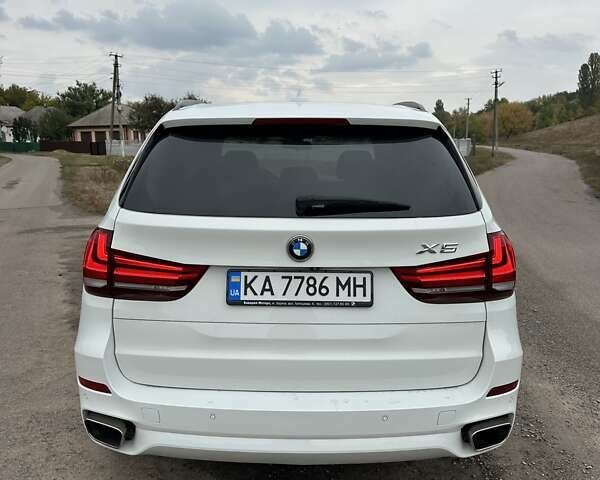 Белый БМВ Х5, объемом двигателя 2.98 л и пробегом 140 тыс. км за 23500 $, фото 7 на Automoto.ua