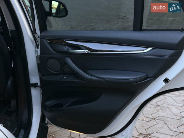 Белый БМВ Х5, объемом двигателя 2.98 л и пробегом 192 тыс. км за 22700 $, фото 54 на Automoto.ua