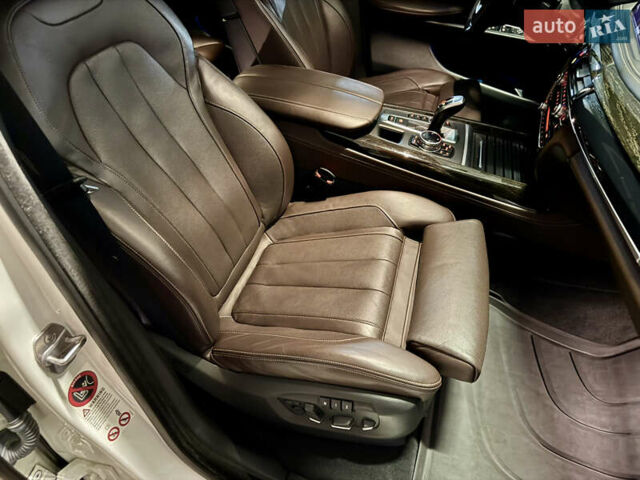 Білий БМВ Х5, об'ємом двигуна 3 л та пробігом 180 тис. км за 35000 $, фото 58 на Automoto.ua