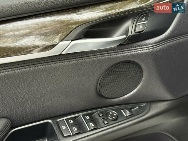 Белый БМВ Х5, объемом двигателя 3 л и пробегом 287 тыс. км за 23999 $, фото 23 на Automoto.ua