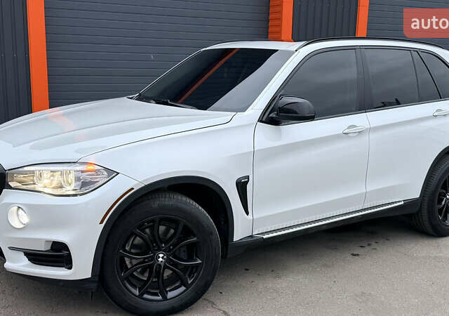 Белый БМВ Х5, объемом двигателя 3 л и пробегом 225 тыс. км за 28999 $, фото 9 на Automoto.ua
