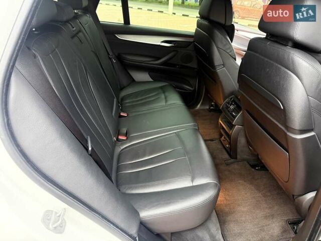 Белый БМВ Х5, объемом двигателя 2.99 л и пробегом 175 тыс. км за 31900 $, фото 60 на Automoto.ua