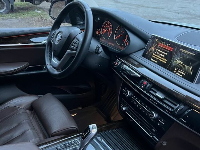 Белый БМВ Х5, объемом двигателя 3 л и пробегом 187 тыс. км за 27500 $, фото 2 на Automoto.ua