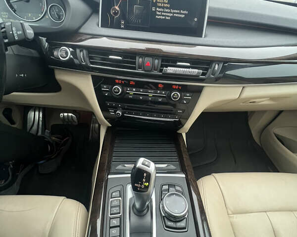 Белый БМВ Х5, объемом двигателя 2.98 л и пробегом 172 тыс. км за 22499 $, фото 25 на Automoto.ua