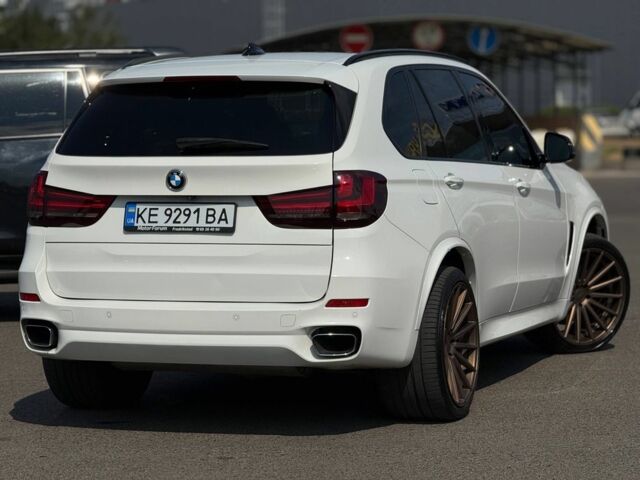 Білий БМВ Х5, об'ємом двигуна 3 л та пробігом 288 тис. км за 26666 $, фото 10 на Automoto.ua