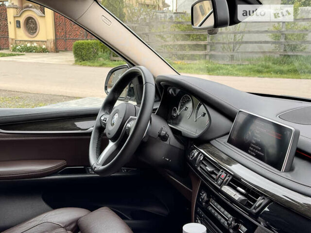 Білий БМВ Х5, об'ємом двигуна 2.99 л та пробігом 185 тис. км за 35000 $, фото 33 на Automoto.ua